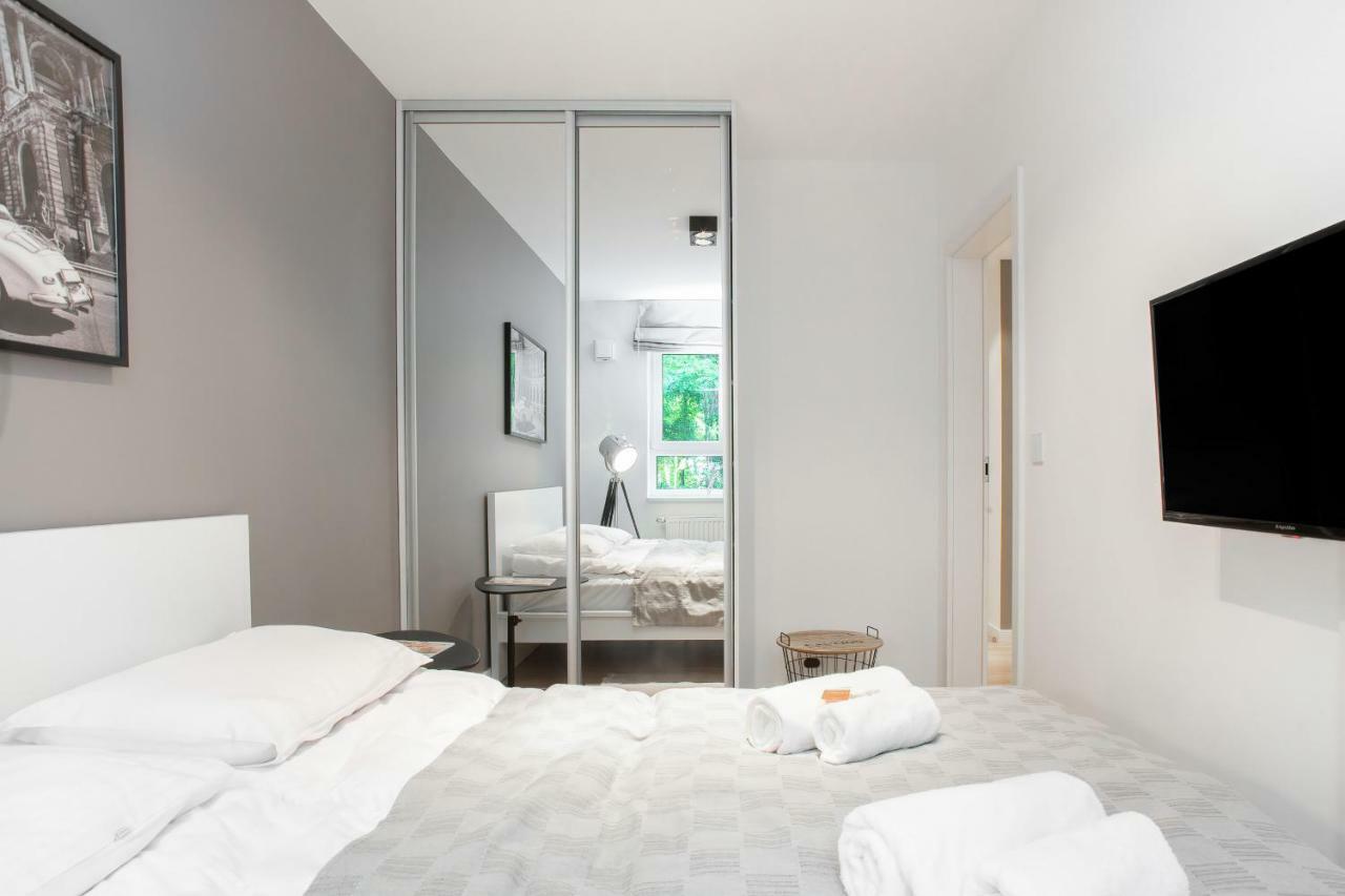 Apartments Parks Of Warsaw By Noclegi Renters Exteriör bild